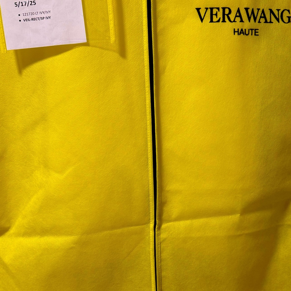 Vera Wang Elegant Ivy Bridal Veil